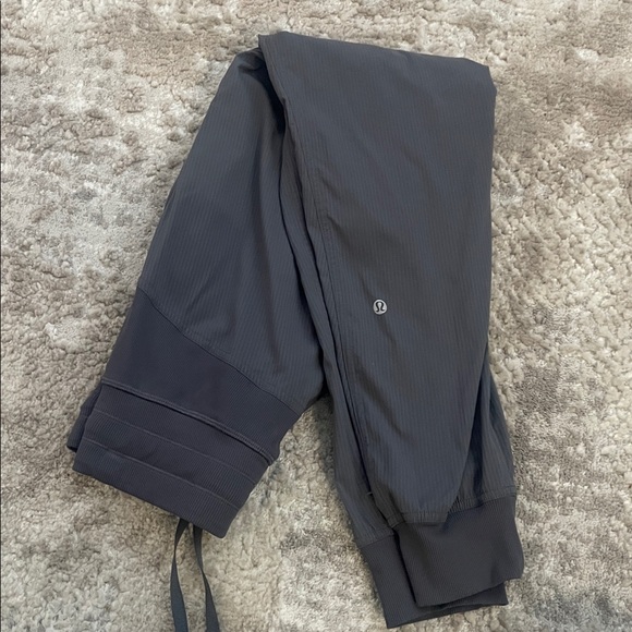 Lululemon Dance Studio Joggers - Picture 3 of 4